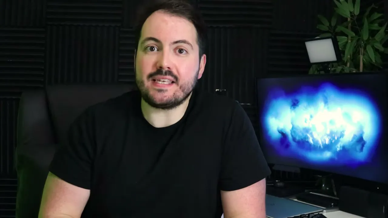 Déballage de la carte Revolut en or 24 carats, ouverture du packaging